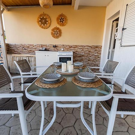 Aperanto Galazio Apartment Archangelos  Luaran gambar